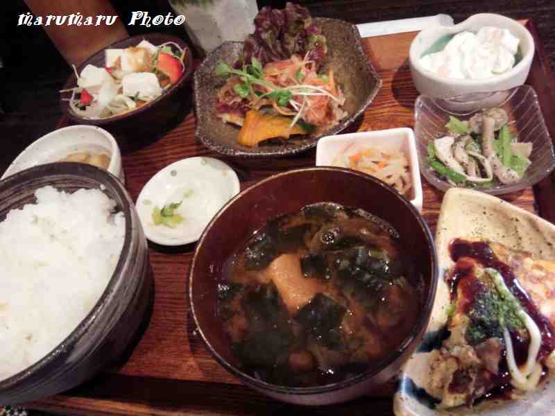 こはなカフェ 松阪で栄養満点週替わりランチ きゃなまるるぶ